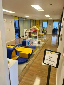 Sala Comercial para alugar, 245m² no Vila Olímpia, São Paulo