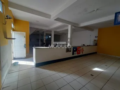 Ponto Comercial para alugar, 453m² no Luizote de Freitas, Uberlândia
