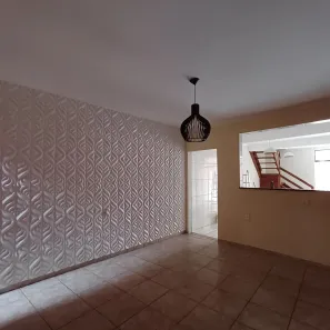 Casa com 3 Quartos para alugar, 120m² no Centro, Taubaté