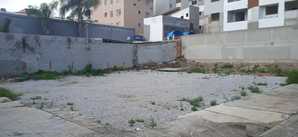 Lote/Terreno para alugar, 832m² no Barreiros, São José