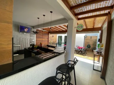 Casa com 3 Quartos à venda, 180m² no Cabral, Contagem