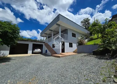 Casa com 3 Quartos à venda, 426m² no Vila Amizade, Guaramirim