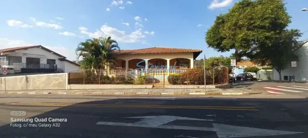 Casa com 3 Quartos à venda, 300m² no Centro, Vinhedo