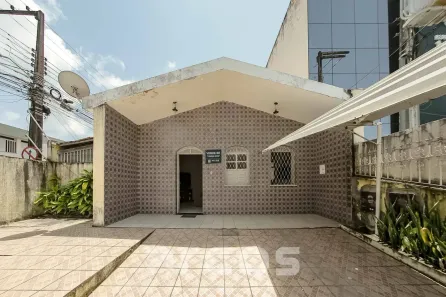 Casa com 5 Quartos à venda, 320m² no São José, Aracaju