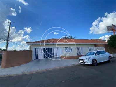 Casa com 3 Quartos à venda, 217m² no Centro, Marília