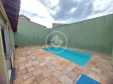 Casa com 3 Quartos à venda, 183m² no Nossa Senhora das Graças, Uberlândia