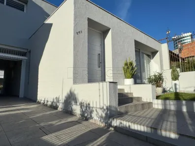 Casa com 4 Quartos à venda, 290m² no Chácara das Pedras, Porto Alegre