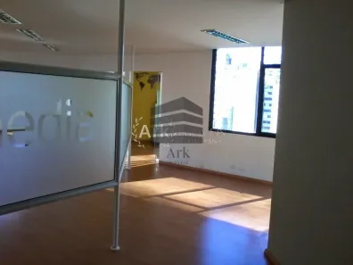 Sala Comercial à venda, 140m² no Cidade Monções, São Paulo