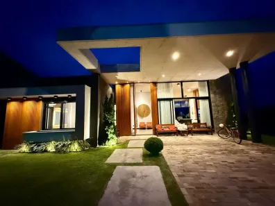 Casa de Condomínio com 4 Quartos à venda, 238m² no XANGRI-LÁ, Xangri-lá