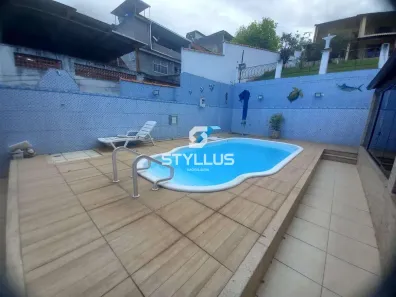 Casa com 3 Quartos à venda, 250m² no Marechal Hermes, Rio de Janeiro