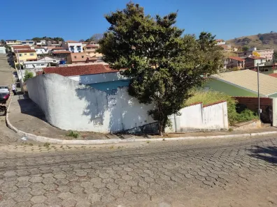 Casa com 2 Quartos à venda, 200m² no Cruzeiro, Itajubá