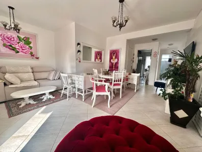 Apartamento com 3 Quartos à venda, 159m² no Kobrasol, São José