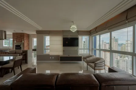 Apartamento com 3 Quartos à venda, 178m² no Pioneiros, Balneário Camboriú