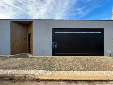 Casa com 3 Quartos à venda, 228m² no Parque Universitário, Americana