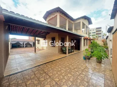 Casa com 4 Quartos à venda, 600m² no Augusta Mota, Montes Claros