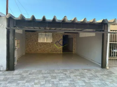 Casa com 3 Quartos para alugar, 149m² no Vila Figueira, Suzano