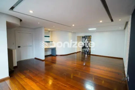 Apartamento com 3 Quartos para alugar, 190m² no Vila Bastos, Santo André
