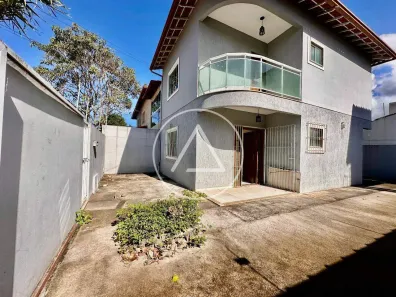 Casa com 3 Quartos à venda, 115m² no Ouro Verde, Rio das Ostras