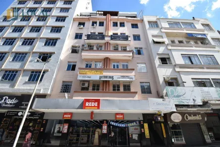 Sala Comercial para alugar, 69m² no Centro, Juiz de Fora