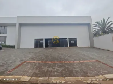 Galpão/Depósito/Armazém para alugar, 695m² no Centro, Cascavel