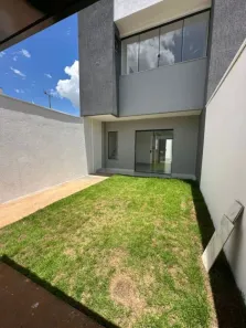 Casa com 2 Quartos à venda, 77m² no Novo Mundo, Uberlândia