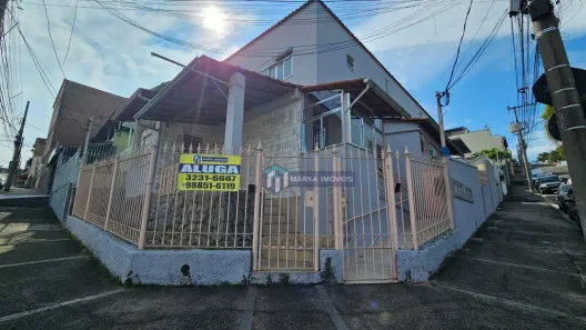 Casa com 1 Quarto para alugar, 73m² no Santa Terezinha, Juiz de Fora