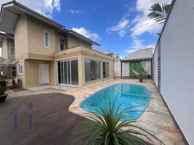 Sobrado com 3 Quartos à venda, 295m² no Boa Vista, Joinville