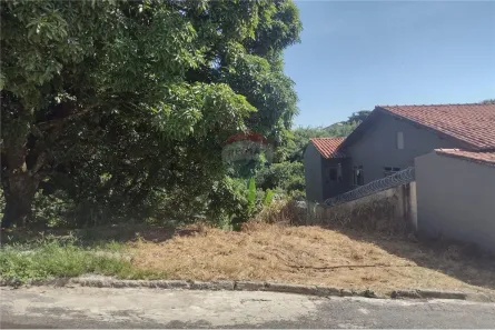 Lote/Terreno à venda, 490m² no Vila Nílton Teixeira, Lavras