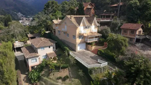 Casa com 4 Quartos à venda, 351m² no Retiro, Petrópolis