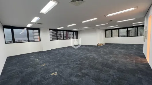 Sala Comercial à venda, 120m² no Santo Amaro, São Paulo