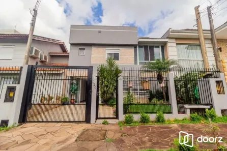 Casa de Condomínio com 3 Quartos à venda, 300m² no Mário Quintana, Porto Alegre