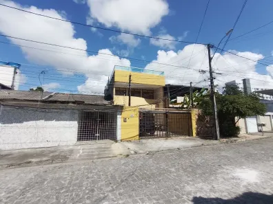 Casa com 4 Quartos à venda, 322m² no Campo Grande, Recife
