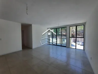 Apartamento com 2 Quartos à venda, 71m² no Samambaia, Petrópolis