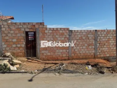 Lote/Terreno à venda, 12m² no Village do Lago I, Montes Claros
