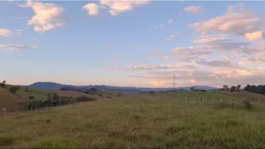 Fazenda/Sítio com 4 Quartos à venda, 32000m² no , Piranguinho
