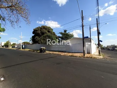 Casa com 3 Quartos para alugar, 150m² no Tibery, Uberlândia