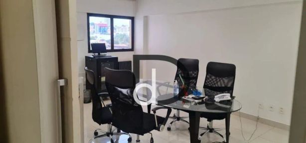 Sala Comercial à venda, 100m² no Centro, Valinhos