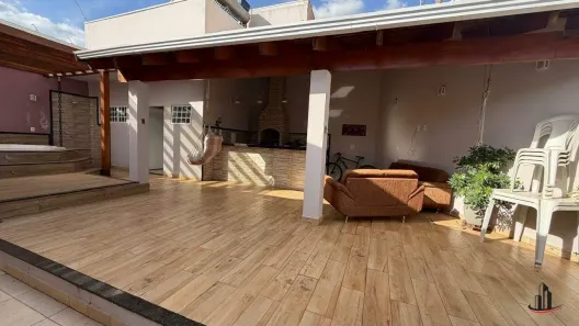 Casa com 3 Quartos para alugar, 242m² no Jardim Espírito Santo, Uberaba