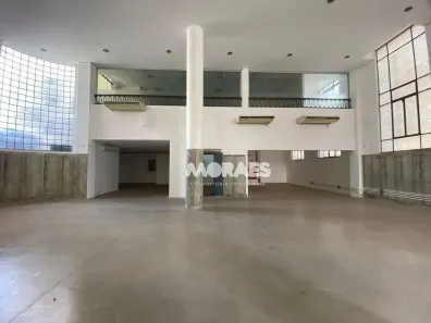 Prédio Comercial para alugar, 900m² no Centro, Bauru