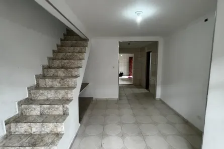 Sobrado com 2 Quartos para alugar, 125m² no Santa Terezinha, Santo André