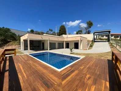 Fazenda/Sítio com 3 Quartos à venda, 140m² no Dona Catarina, Mairinque
