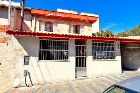 Casa com 3 Quartos à venda, 213m² no Centro Alto, Ribeirão Pires