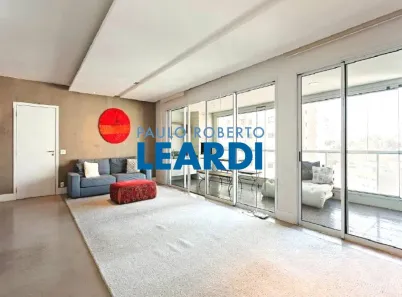 Apartamento com 2 Quartos à venda, 137m² no Pinheiros, São Paulo