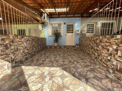 Sobrado com 2 Quartos à venda, 65m² no Cecília, Viamão