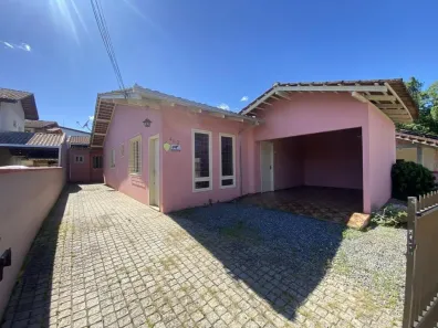 Casa com 3 Quartos à venda, 173m² no Floresta, Joinville