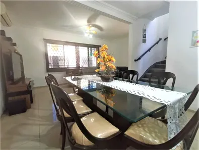 Casa com 3 Quartos à venda, 215m² no Ponta da Praia, Santos