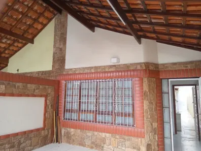 Casa com 2 Quartos para alugar, 120m² no Ocian, Praia Grande