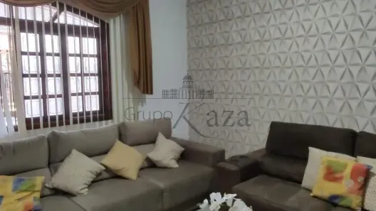 Casa com 3 Quartos à venda, 305m² no Jardim Satélite, São José dos Campos