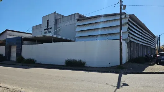 Prédio Comercial para alugar, 1400m² no Bessa, João Pessoa