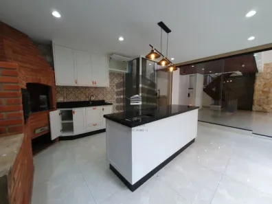 Casa com 3 Quartos para alugar, 300m² no Jardim Vila Mariana, São Paulo